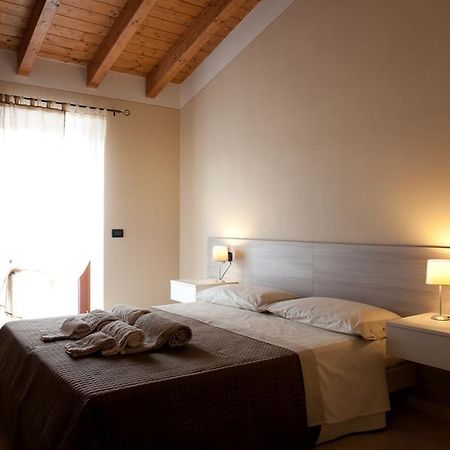 Al Borgo Alloggi Desenzano del Garda Ngoại thất bức ảnh