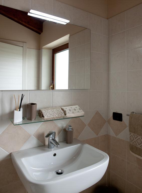 Al Borgo Alloggi Desenzano del Garda Phòng bức ảnh